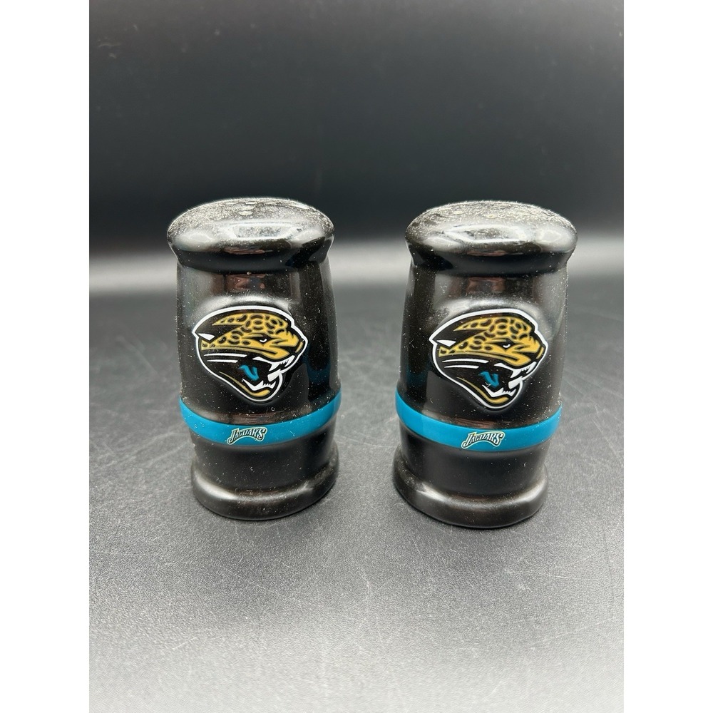 VTG NFL Jacksonville Jaguars Ceramic Salt & Pepper Shaker Set Gameday Tailgate